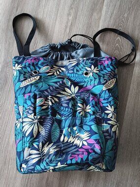Drawstring bag HOMEST waterproof, with pockets inside and out. W 12", H 17"